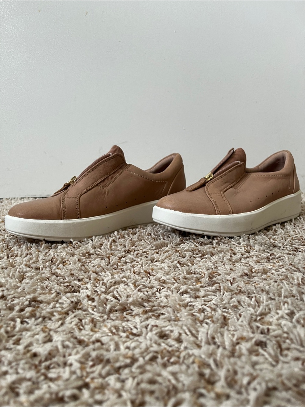 Tan Zip Up Clark’s size 10